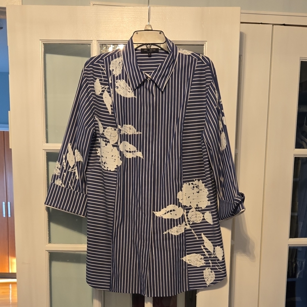 Lafayette 148 New York Blue and White Floral Stripe Button Down Shirt